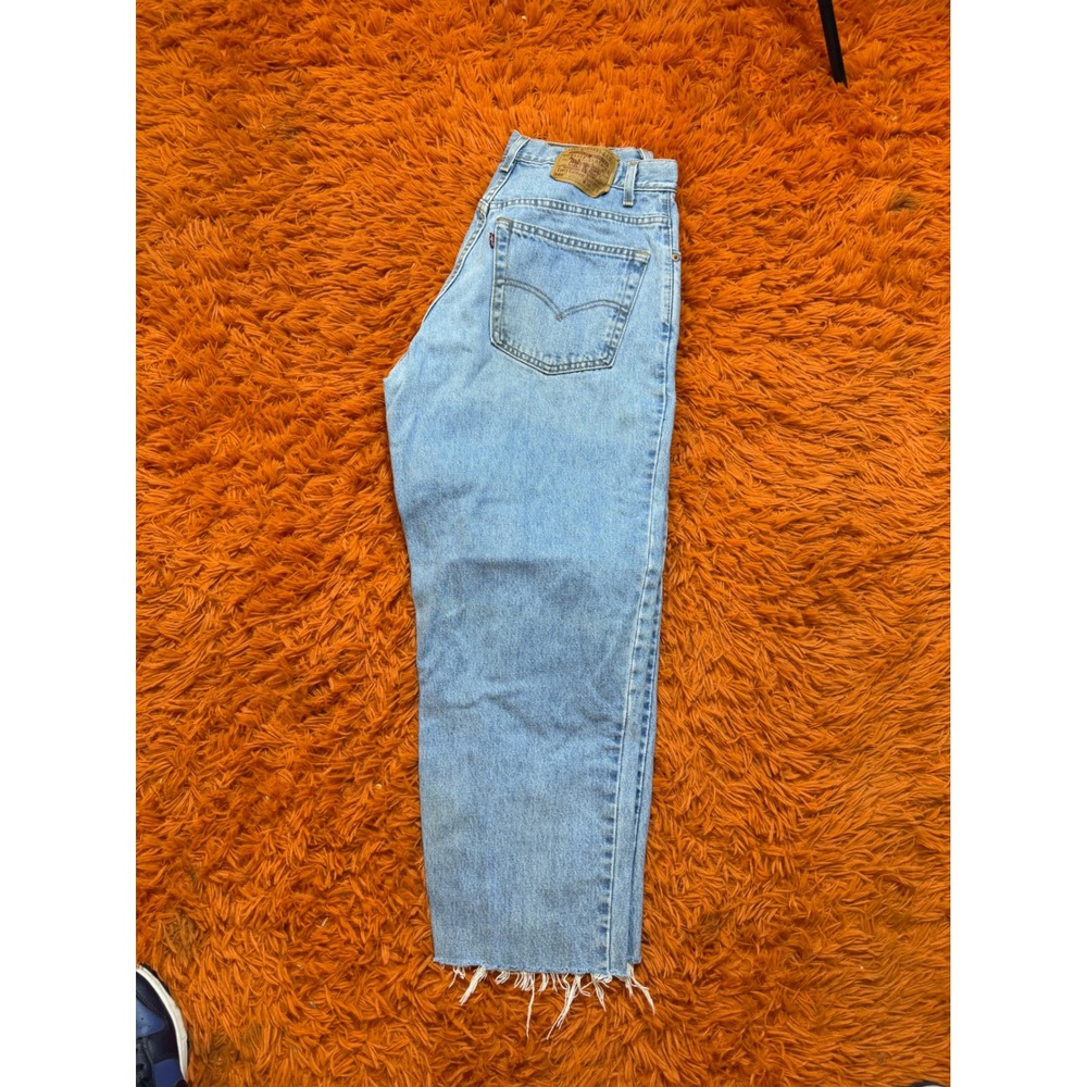 Vintage Levis 560 Loose Fit Tapered Leg Jeans Light Wash Raw Hem USA 36x32